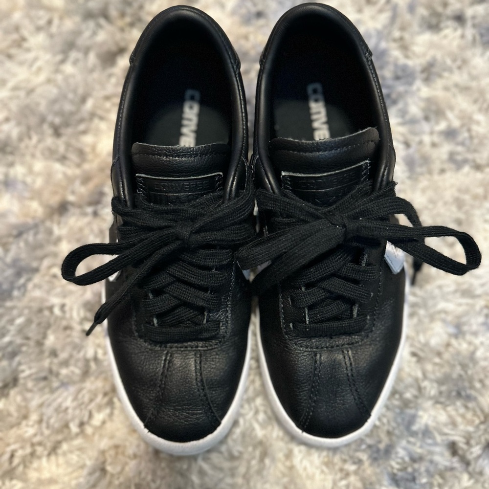 Converse Leather upper Size Women 5.5, Men 4. Black and White. Gum bottoms. EUC - Picture 9 of 9